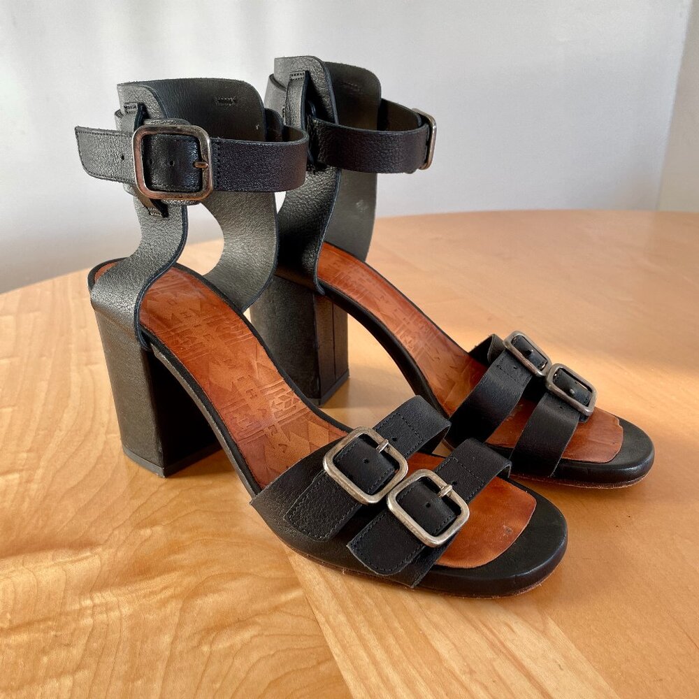 Chie Mihara Black Heeled Sandals
